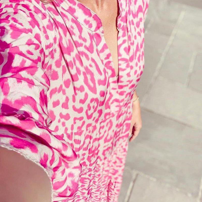 Le Pink Chic Kleid mit Leopardenmuster